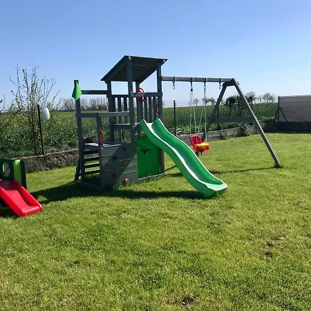 Akacjowe Zacisze プツク